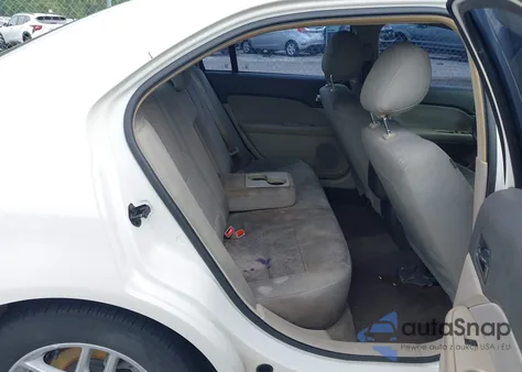 2012 Ford Fusion S z USA, uszkodzony, nr VIN 3FAHP0GA6CR249250